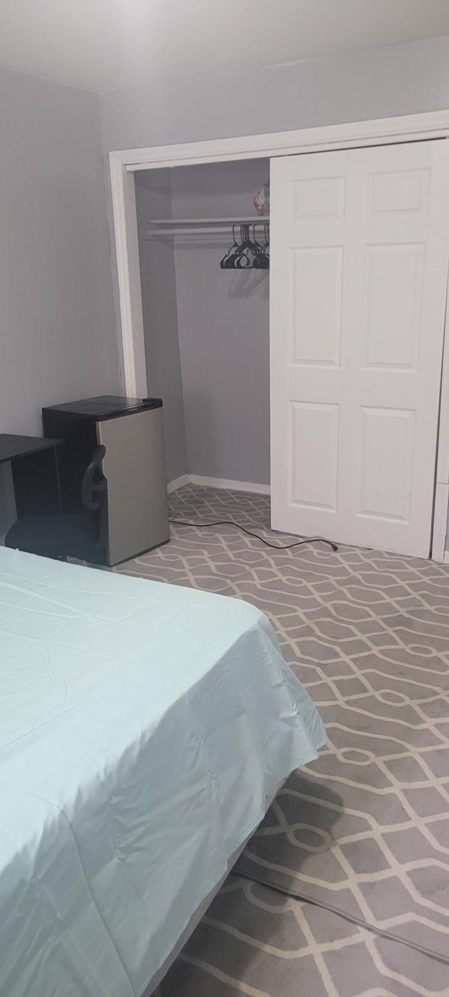Room In A Beach House With King Size Bed In A Landlord Hosted Three Bedroom Apartment Nowy Jork Zewnętrze zdjęcie