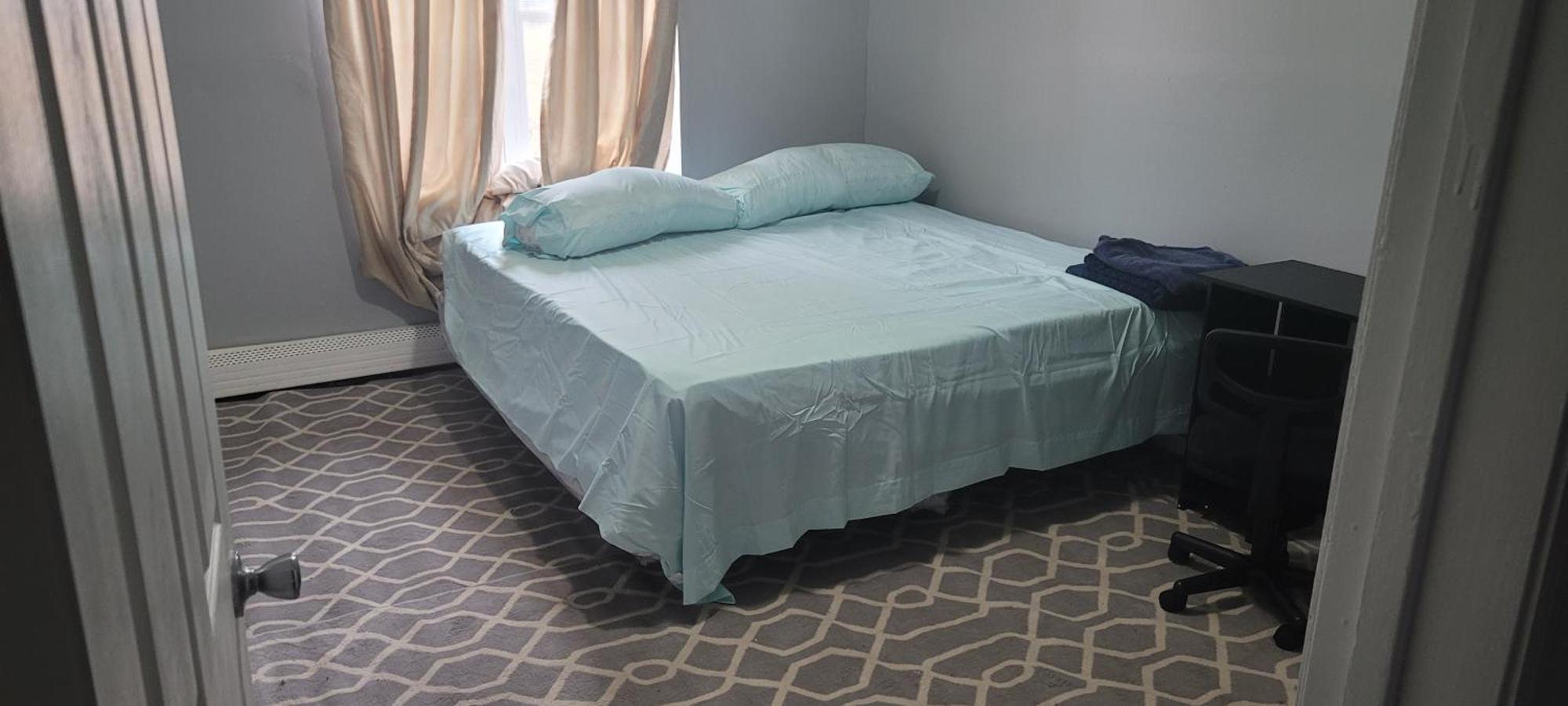 Room In A Beach House With King Size Bed In A Landlord Hosted Three Bedroom Apartment Nowy Jork Zewnętrze zdjęcie